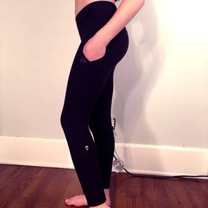 Ivivva lululemon size 10 crop mesh pocket